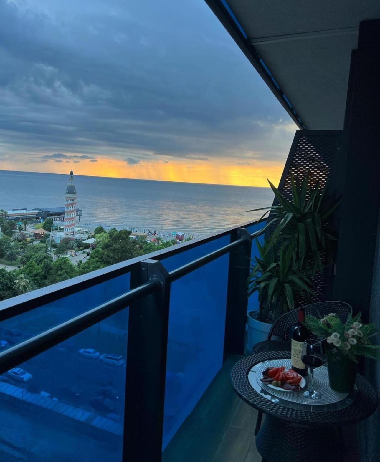 Luxury Panorama Sea View Apartment & Central באטומי מראה חיצוני תמונה