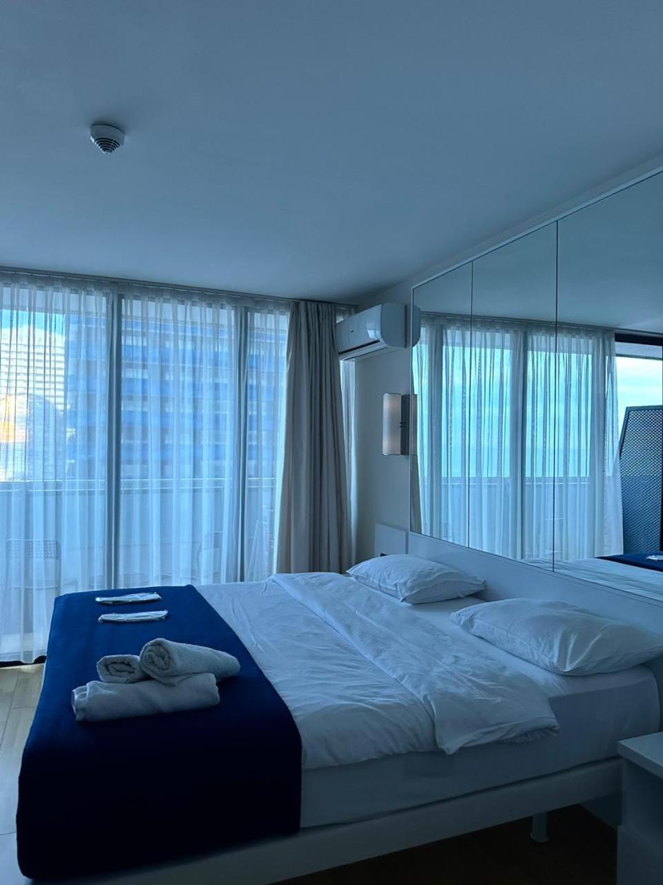 Luxury Panorama Sea View Apartment & Central באטומי מראה חיצוני תמונה